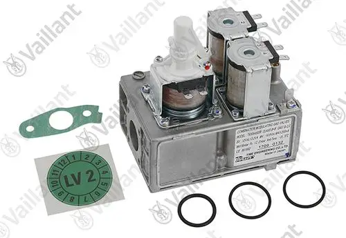 Vaillant Gasarmatur mit mehreren Anschlüssen und bautechnischen Komponenten, einschließlich Dichtungen und Montageschrauben.